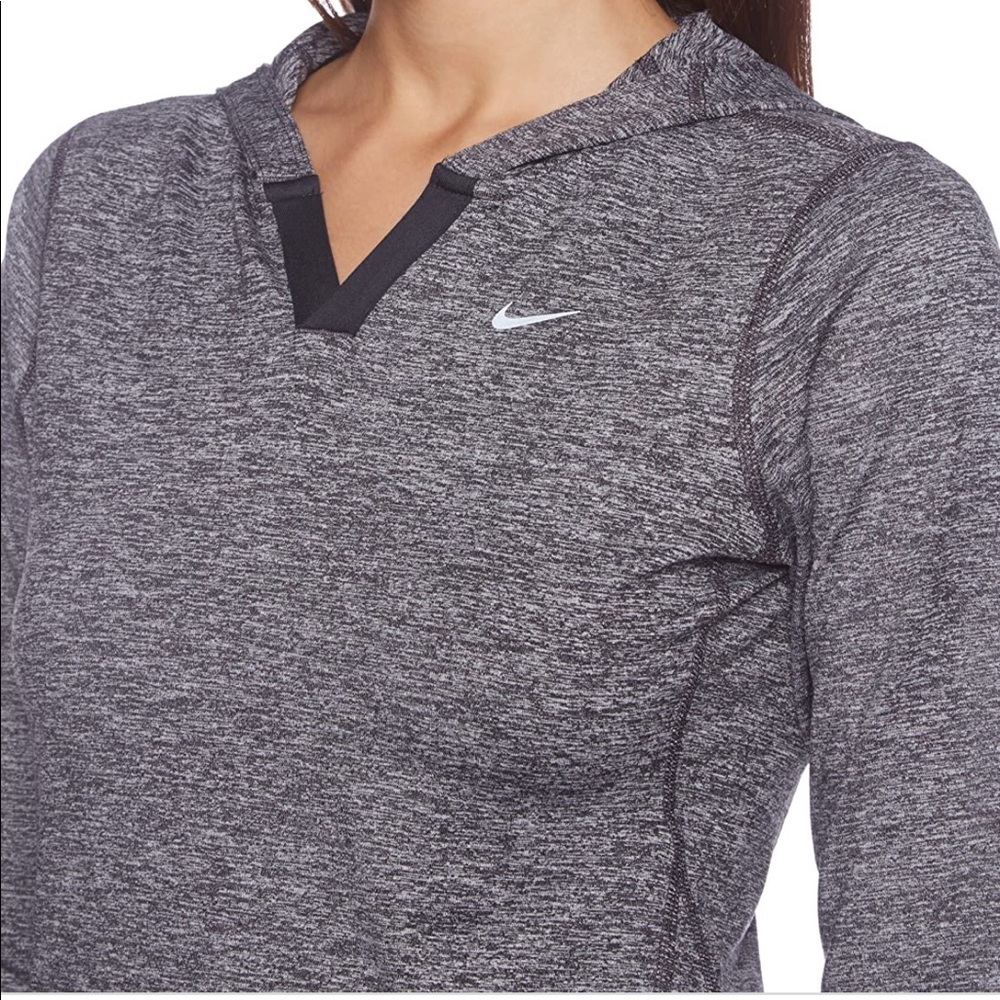 Nike Element Women’s Pullover